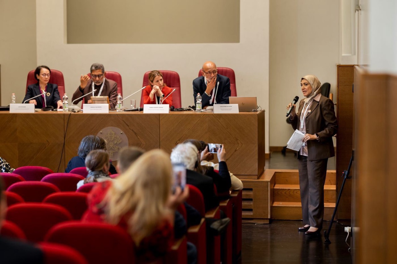 Professor Shereen Hussein is addressing the gathering ta the Symposium on Global Ageing
